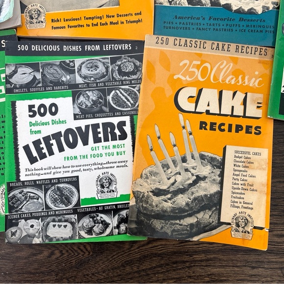 Vintage Cookbook Collection Set - Picture 4 of 7